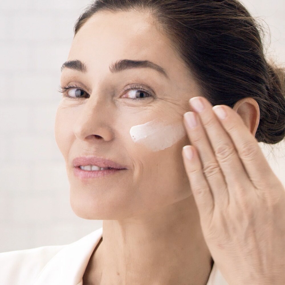Plantscription™ Retinol Night Moisturizer with Alpine Flower, 30ml